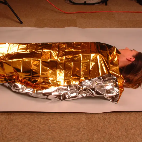 TRAVEL SAFE Θερμική Κουβέρτα Διπλής Όψης (Χρυσή-Ασημένια)